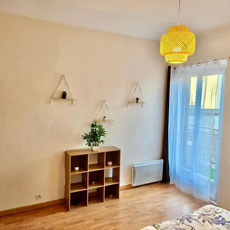 Апартаменты Grand T3 Traversant Avec 2 Balcons En Hypercentre